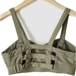 D05.1 American Eagle Cut Out Back Olive Green Sports Bra XXS